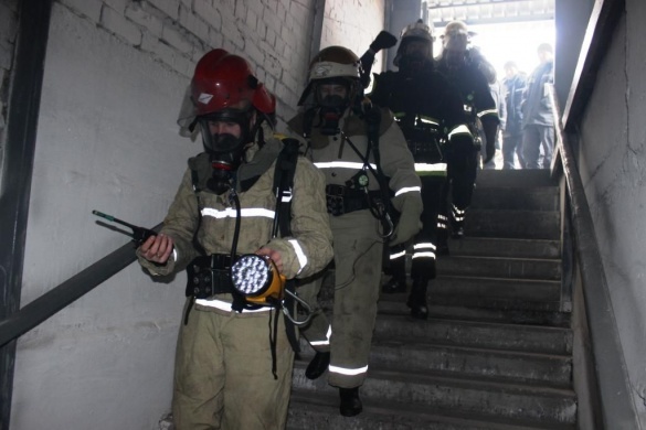 В умовах теплодимокамери перевіряли підготовку черкаських пожежників (ФОТО)