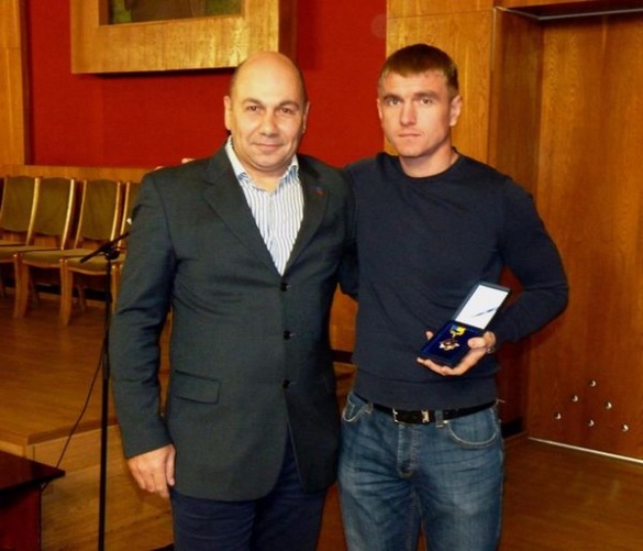 Черкаського депутата нагородили за участь в АТО (фотофакт)