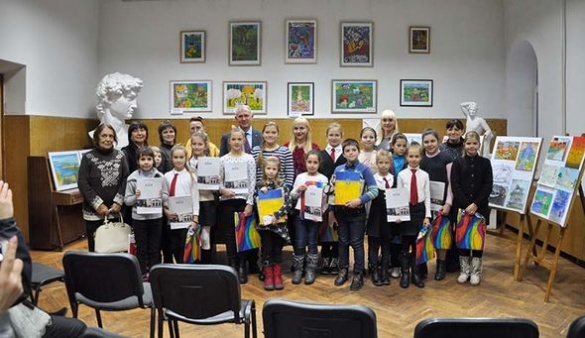 Юні черкаські митці стали переможцями першого етапу художнього конкурсу