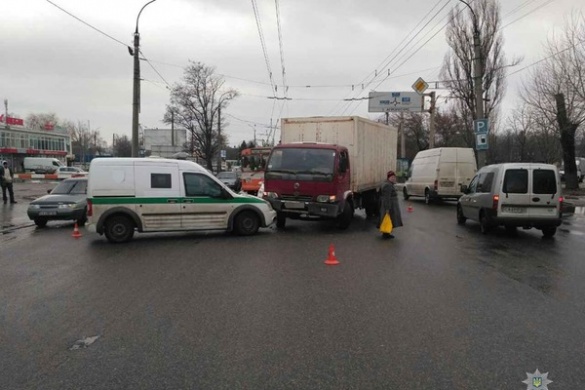 Черкаські поліцейські розповіли подробиці ДТП за участі інкасаторської машини (ФОТО)