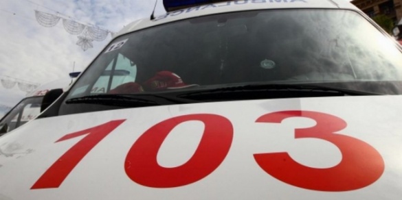 На Черкащині на дорозі застряг автомобіль швидкої допомоги