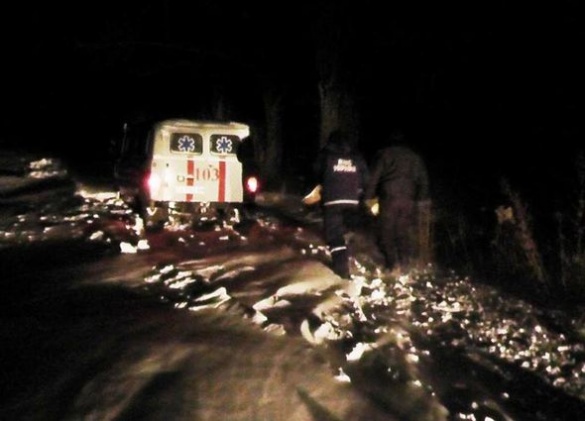 На Черкащині рятувальники визволили із снігового полону дві карети швидкої допомоги