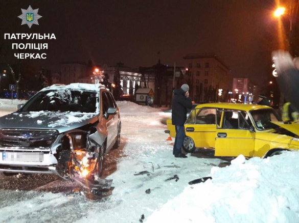 Побита машина: у центрі Черкас сталася чергова  ДТП (ФОТО)