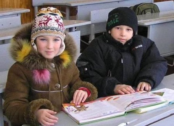 На Черкащині діти на уроках сидять у куртках та шапках