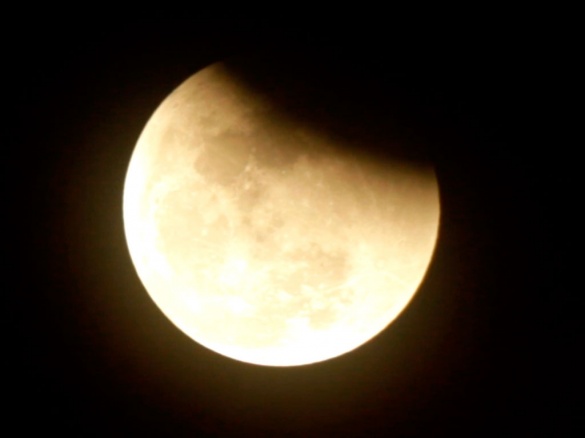 Цього тижня черкащани зможуть побачити місячне затемнення