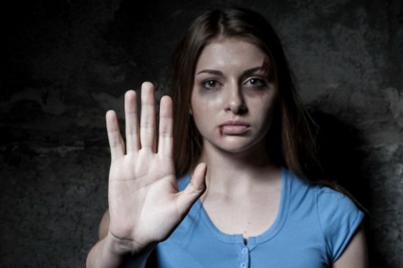 Черкащанки нагадали містянам про боротьбу з насильством над жінками (ФОТО)
