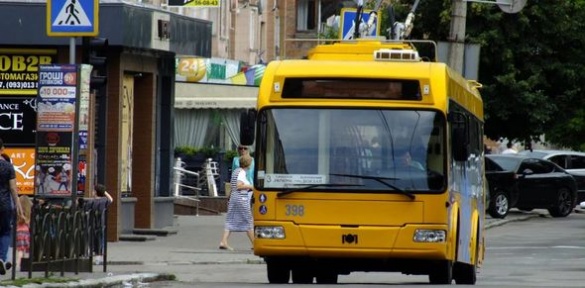 Автобус чи тролейбус: який транспорт обирають черкащани?