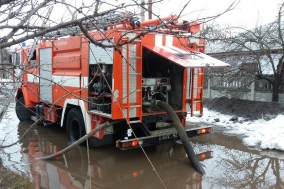 На Черкащині від талої води рятували школу