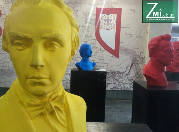 Унікальна виставка скульптур відкрилася у Черкасах (ФОТО)