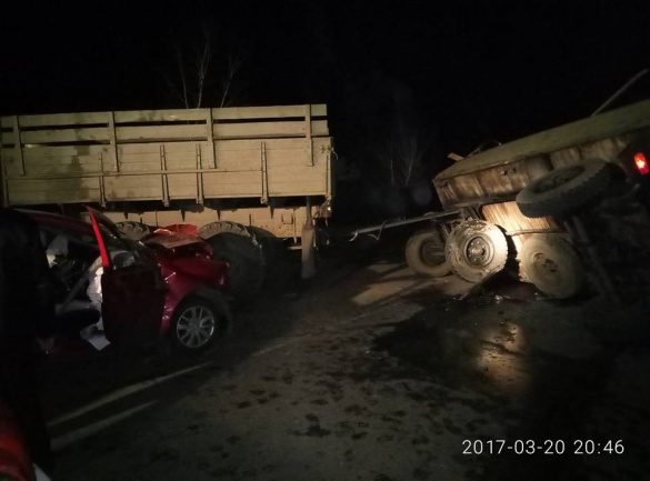 Смертельна ДТП на Черкащині: легковик в’їхав у вантажівку (ФОТО)