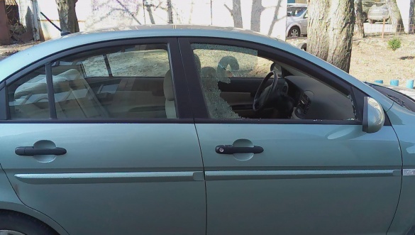 У Черкасах розшукують власника розбитого автомобіля (ФОТО)