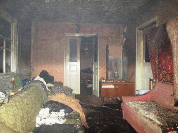 На пожежі в Черкасах врятували двох чоловіків