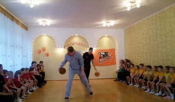 Вихованці черкаського дитсадка позмагалися разом із баскетболістами