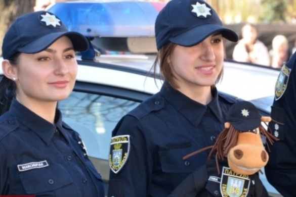 Черкаські поліцейські закликають містян долучитися до всеукраїнського флешмобу