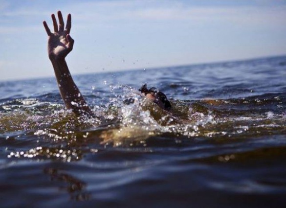 У Черкасах рибалка врятував життя двом чоловікам, які мало не потонули у Дніпрі
