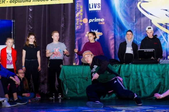 Вихованці черкаського хореографа танцюють разом з Мадонною та Монатіком
