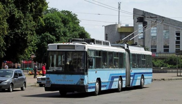 Черкаськими вулицями курсуватиме унікальний тролейбус (ФОТО)