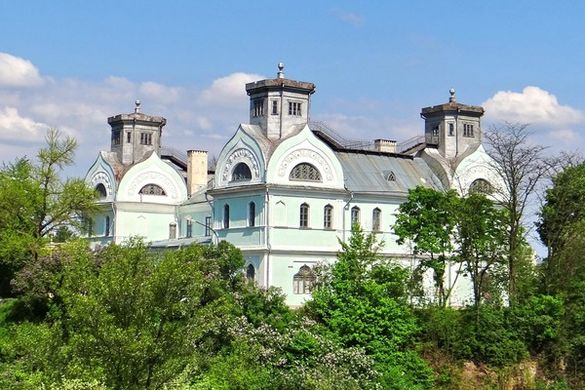 На Черкащині є палац, який рекомендують обов'язково побачити всім українцям і туристам