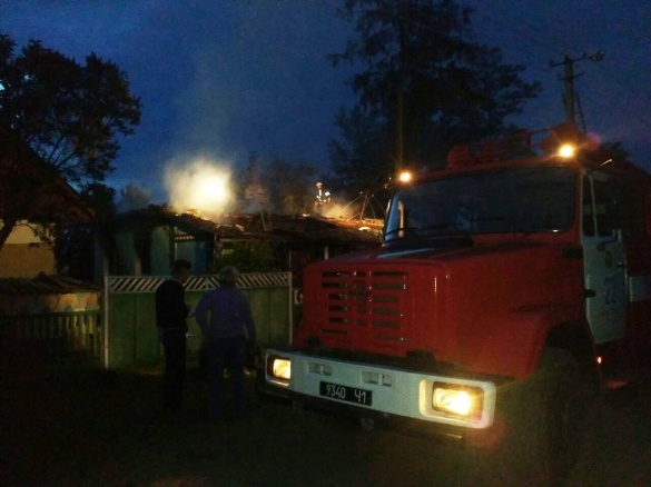 Під час пожежі на Черкащині одна люди загинула, ще одна – отримала опіки (ВІДЕО)