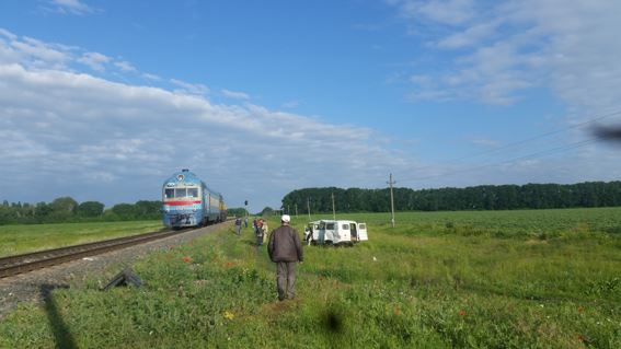 На Черкащині потяг протаранив мікроавтобус (ФОТО)