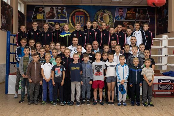 На Черкащині юні боксери отримали новий спортивний інвентар