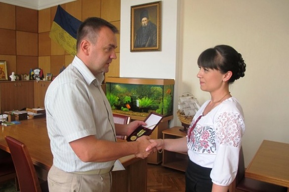 Відома черкаська волонтерка отримала відзнаку від Президента України