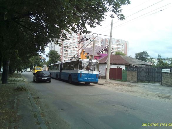 У Черкасах ліквідували наслідки буревію: рух тролейбусів відновлено