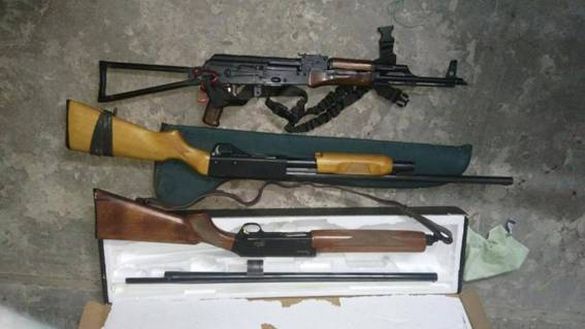 Черкаські правоохоронці виявили арсенал зброї у фігурантів справи по вбивстві відомого журналіста