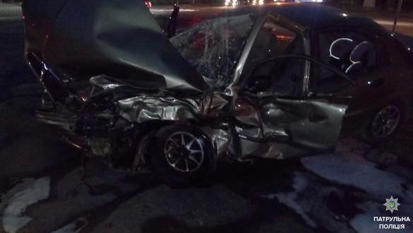 Розбиті машини та четверо людей у лікарні: біля черкаського парку сталася ДТП (ФОТО)