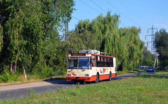 Вулицями Сміли проїхав унікальний міжміський тролейбус (ВІДЕО)