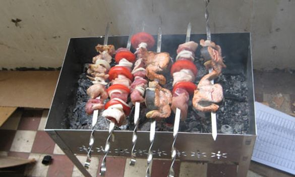 В Умані хасиди на балконі смажили м’ясо