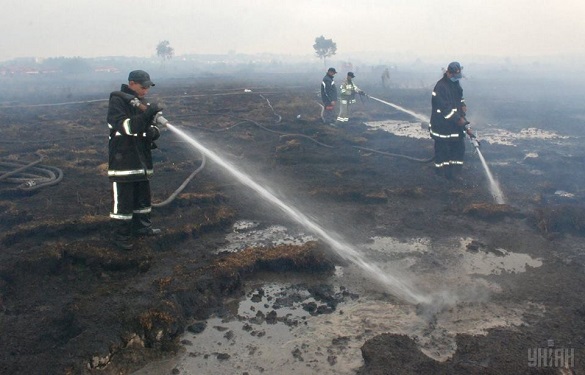 Через пожежу, яку не можуть загасити 12-ту добу, на Черкащині значно забруднилося повітря