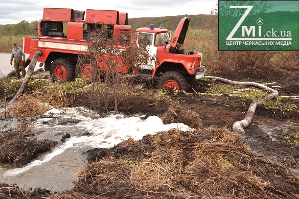 Масштабна пожежа на Черкащині: репортаж із місця події (ФОТО)