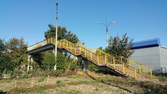 Один із мостів у Черкасах перебуває в аварійному стані (ФОТО)