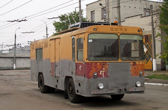 У Черкасах майже закінчили ремонт спецтролейбуса (ФОТО)