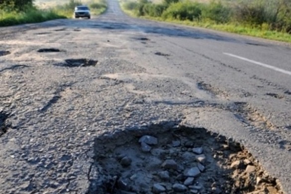 На Черкащині розпочали розслідування щодо недобросовісного ремонту дороги, який призвів до смертельної ДТП