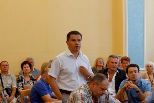 Черкаські депутати висловили недовіру Савіну