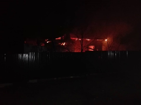 На Черкащині вщент згорів будинок: є постраждалі (ФОТО)