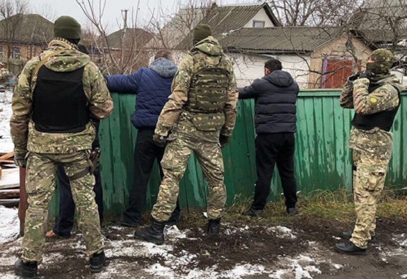 Наркотиків на 2.5 млн грн: на Київщині затримали групу злочинців, які продавали наркотики черкащанам (ФОТО, ВІДЕО)