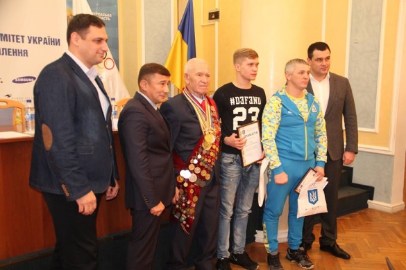 Кращим спортсменом місяця на Черкащині знову став боксер