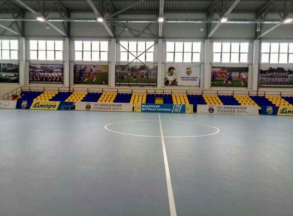 На Черкащині у відомій футбольній академії встановили трибуни