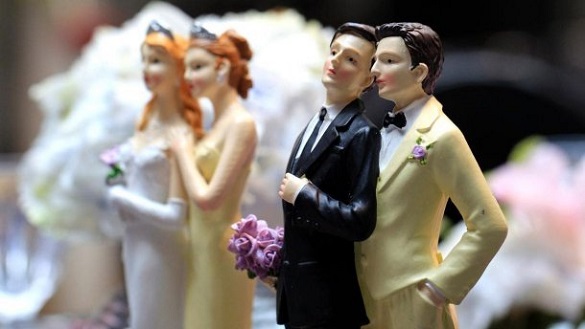 Протистояння щодо ЛГБТ: у Черкасах з’явилися петиції про дозвіл й водночас заборону одностатевих шлюбів