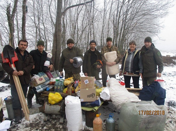 Черкаські волонтери відвезли допомогу військовим у зону АТО