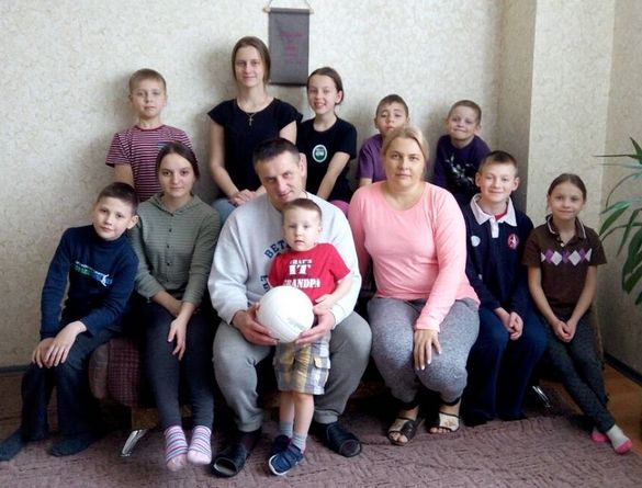 Героїзм нашого часу: черкаська родина виховує 13 дітей