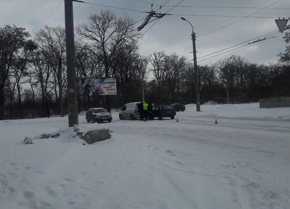На перехресті Одеської та Руставі сталася аварія (ФОТО)