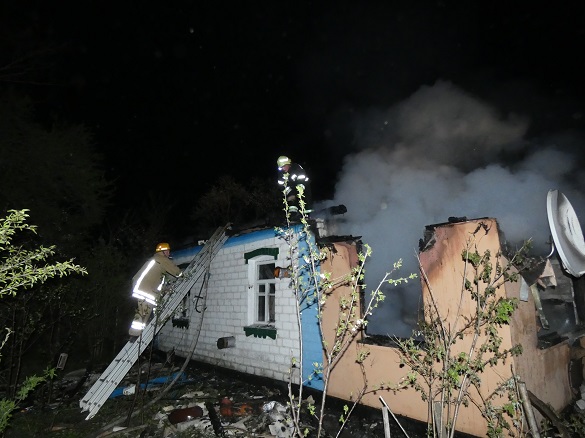 На Черкащині під час пожежі врятували жінку (ФОТО)