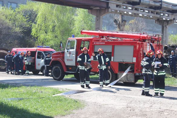 Рятувальники відпрацьовували гасіння пожежі на території Черкаської ТЕЦ (ФОТО)