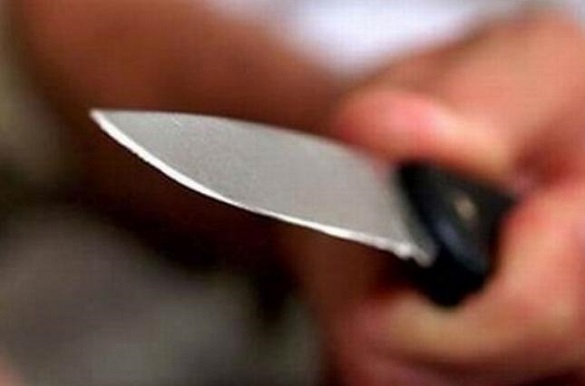 У Черкасах дівчина накинулася з ножем на працівницю закладу азартних ігор