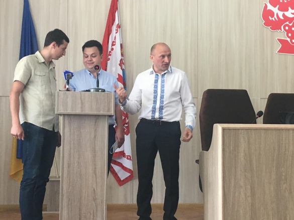 На сесії Черкаської міськради скандал через відкликаних депутатів