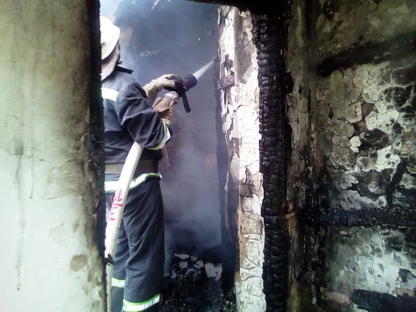 На Черкащині під час пожежі постраждали двоє літніх людей